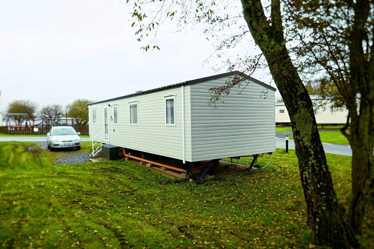 Plot 188D Lakeside Cabin, Wyldecrest, Милъм Екстериор снимка